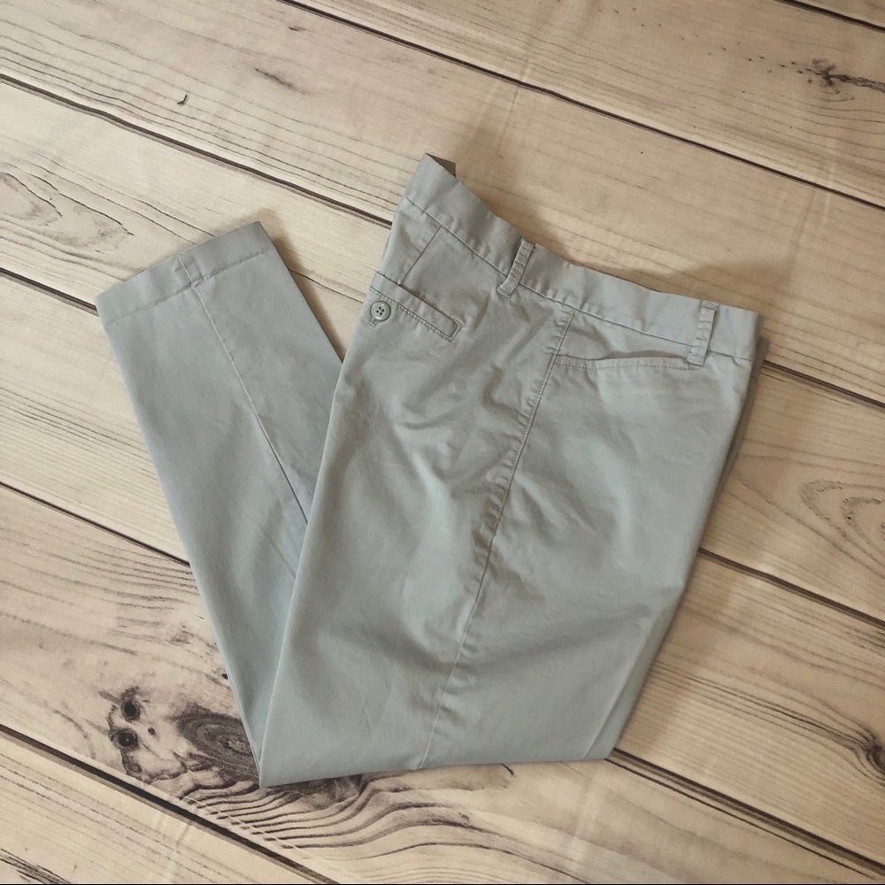 Gap cropped Khakis